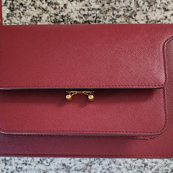 BNWT–Slightly Imperfect [👜 Marni Trunk Medium Saffiano Bag ] (#200) - Picture 6 of 12